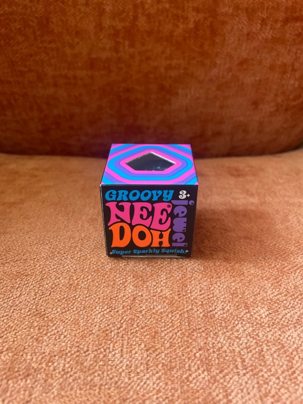 Groovy NeeDoh Jewel Super Sparkly Squish